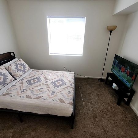 4 Bedrooms & 2.5 Bathrooms In La Los Angeles Luaran gambar