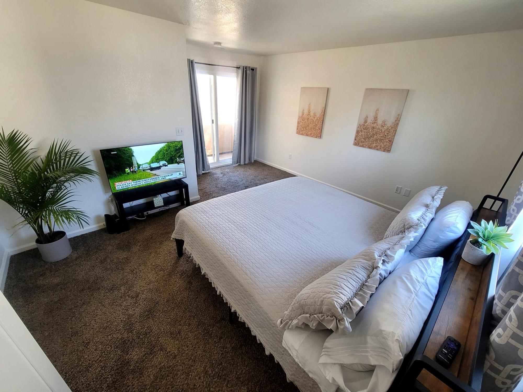 4 Bedrooms & 2.5 Bathrooms In La Los Angeles Luaran gambar